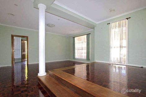 Property photo of 4 Elphinstone Way Caroline Springs VIC 3023