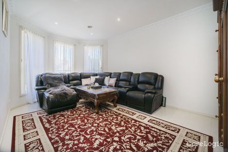 Property photo of 9 Colchester Circuit Roxburgh Park VIC 3064