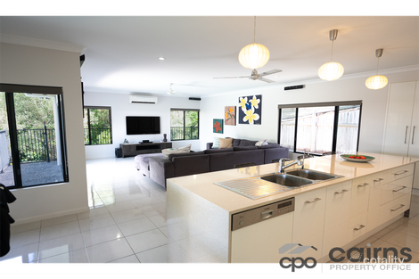 Property photo of 5 Pfeiffer Place Smithfield QLD 4878