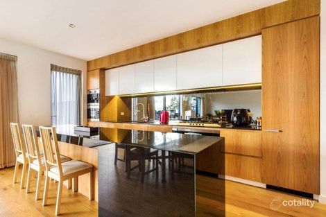 10 Lower Dr N, Kew, VIC 3101