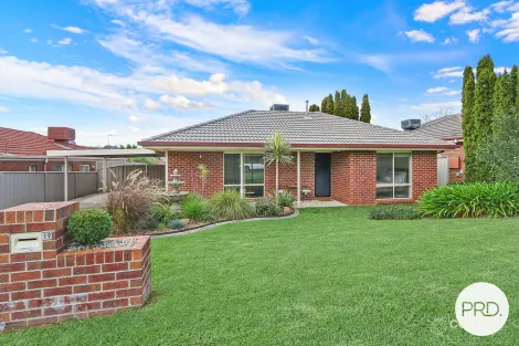19 Bartholomew St, Glenroy, NSW 2640