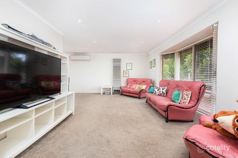 Property photo of 67 Prince Of Wales Avenue Mill Park VIC 3082