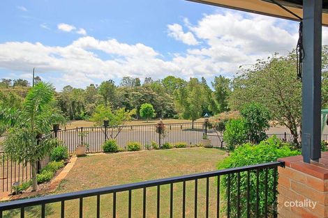 1 Lowe Cct, Redland Bay, QLD 4165