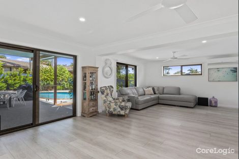 Property photo of 19 Whitehead Drive Burleigh Waters QLD 4220