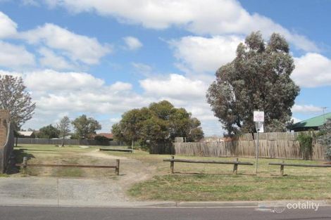 Property photo of 4 Whipbird Drive Carrum Downs VIC 3201