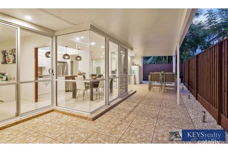 Property photo of 2/45 Cronin Avenue Main Beach QLD 4217