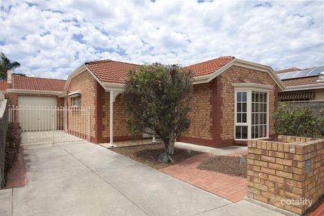 2/7 Sea Lake Ct, West Lakes, SA 5021