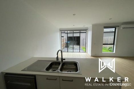 Property photo of 8 Sakura Walk Point Cook VIC 3030