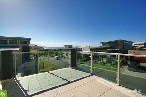 Property photo of 54 Aragan Circuit Bulli NSW 2516