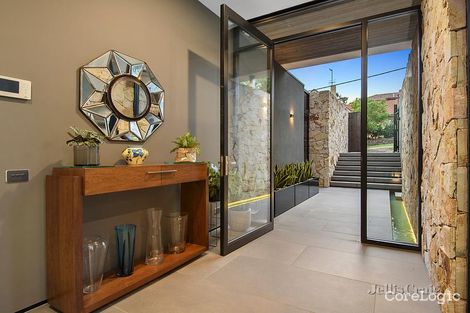 Property photo of 4 Kevin Grove Kew VIC 3101