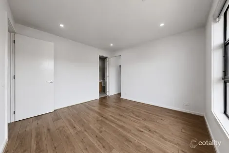 Property photo of 11 Shaddock Street Tarneit VIC 3029