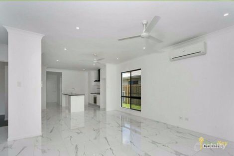 Property photo of 38 Singleton Close Smithfield QLD 4878