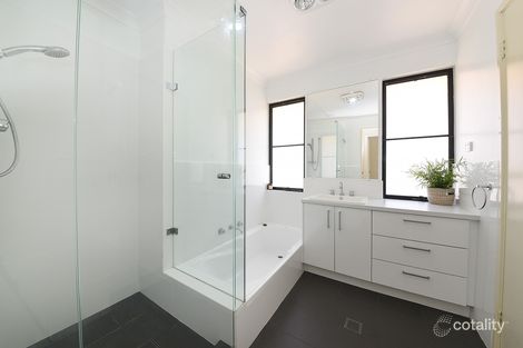 Property photo of 8 Gardiner Heights Kinross WA 6028
