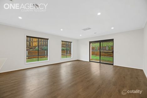 Property photo of 35 Bexley Boulevard Drouin VIC 3818