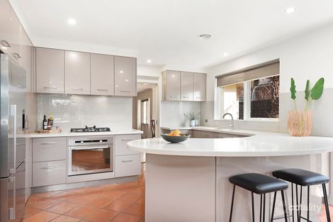 Property photo of 45 Stanton Crescent Rosanna VIC 3084