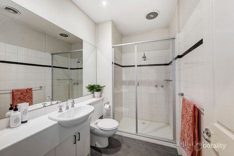Property photo of 111 Tooronga Road Glen Iris VIC 3146