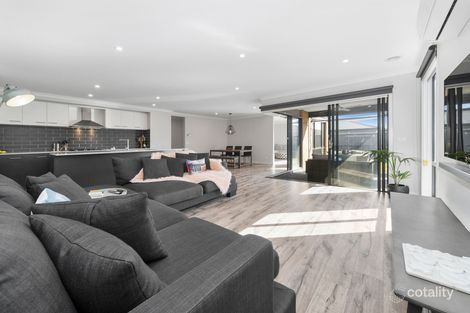 Property photo of 12 Lindwall Drive Cranbourne West VIC 3977