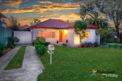 Property photo of 1 Gungaroo Place Beverly Hills NSW 2209