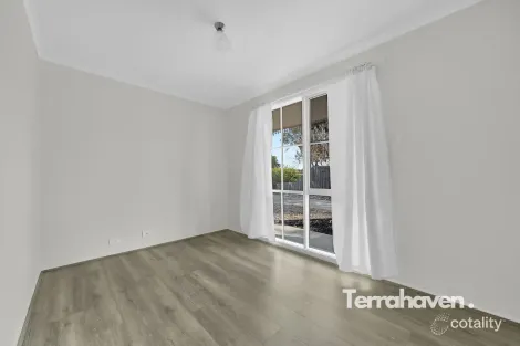 Property photo of 9 Ashton Place Pakenham VIC 3810