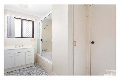 Property photo of 11 O'Shanesy Street Koongal QLD 4701