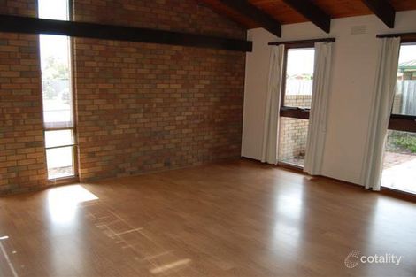 Property photo of 2 Woodfern Court Highton VIC 3216