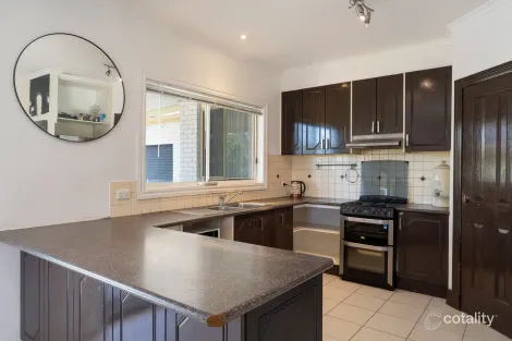 Property photo of 36 Mackellar Drive Roxburgh Park VIC 3064