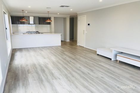 Property photo of 15 Lismore Road Point Cook VIC 3030