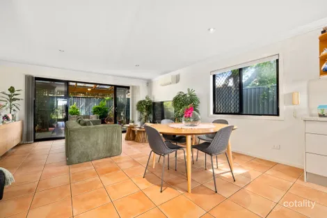Property photo of 2/88 Brookfield Road Kedron QLD 4031