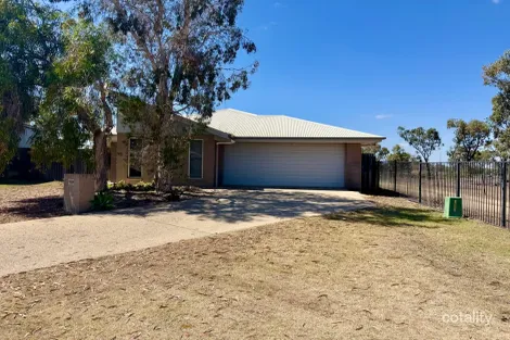 Property photo of 13 Rosella Court Moranbah QLD 4744