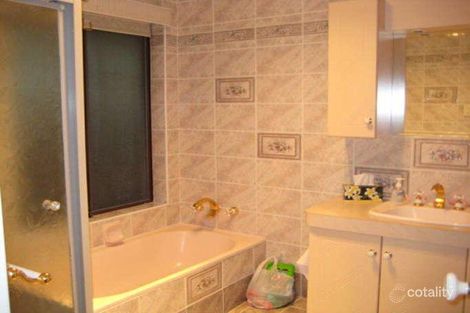 Property photo of 32 Raeside Crescent Cooloongup WA 6168