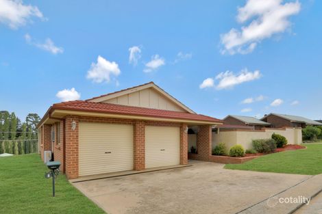 Property photo of 4 Collins Close Kelso NSW 2795