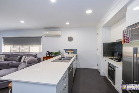 Property photo of 2 Brimblecombe Street Victoria Point QLD 4165