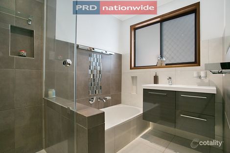 Property photo of 58 Discovery Drive Helensvale QLD 4212
