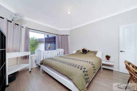 Property photo of 22 Laing Place West Hoxton NSW 2171