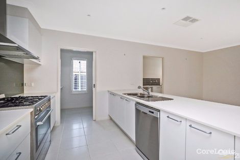 Property photo of 23 Victoria Place Pakenham VIC 3810