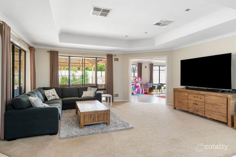 Property photo of 16 Vitali Crescent Somerville WA 6430