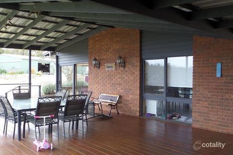 Property photo of 355 De Motts Road Anakie VIC 3213