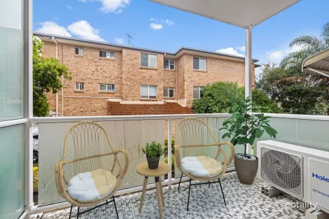 Property photo of 2/24 Weston Street Coorparoo QLD 4151
