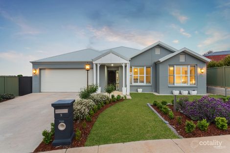 5 Roxburgh Cres, Junortoun, VIC 3551