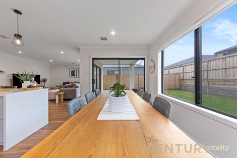 Property photo of 8 Topp Street Cranbourne VIC 3977