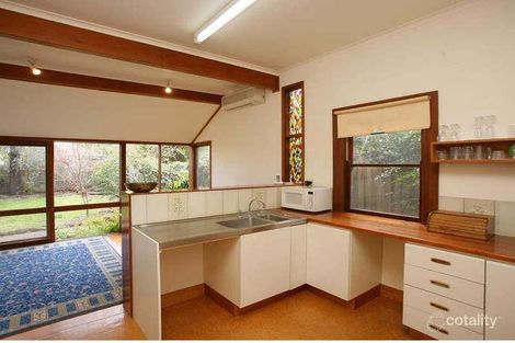 Property photo of 12 Broomfield Avenue Alphington VIC 3078