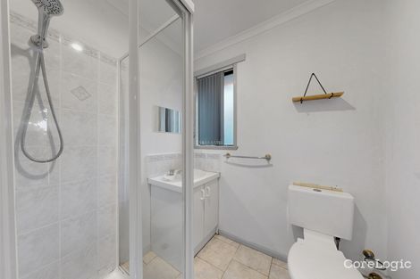 Property photo of 19 Montrose Way Cranbourne West VIC 3977