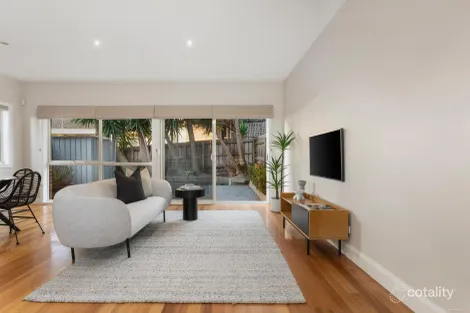 Property photo of 2/19 Main Road Lower Plenty VIC 3093