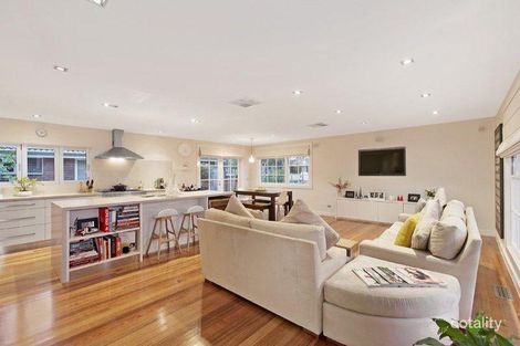 Property photo of 28 Winmalee Drive Glen Waverley VIC 3150