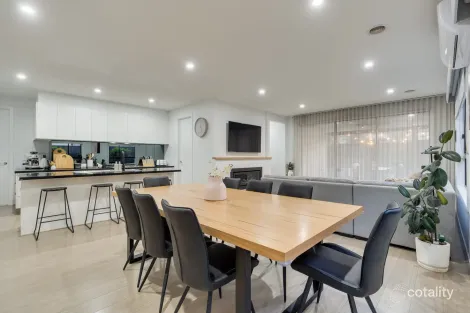 Property photo of 30 Heron Drive Mickleham VIC 3064