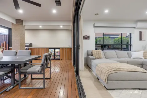 Property photo of 30 Heron Drive Mickleham VIC 3064