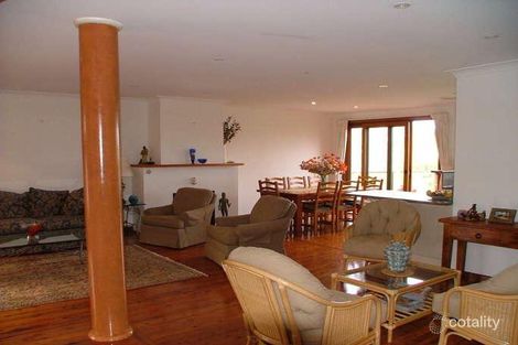 Property photo of 43 Arnott Crescent Warriewood NSW 2102