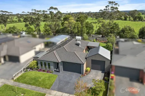 Property photo of 13 Durling Close Yarragon VIC 3823