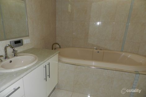 Property photo of 10 Yorkshire Crescent Shepparton VIC 3630