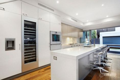 122 Ruskin St, Elwood, VIC 3184